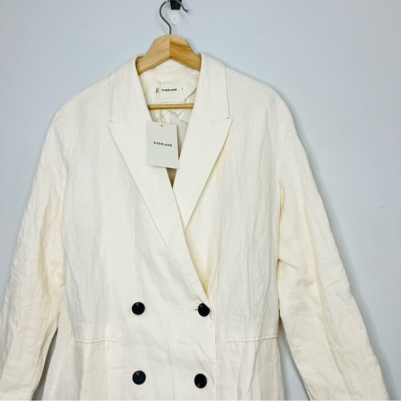 NWT EVERLANE linen Double-Breasted Blazer cream
Size 2 - Picture 3 of 6